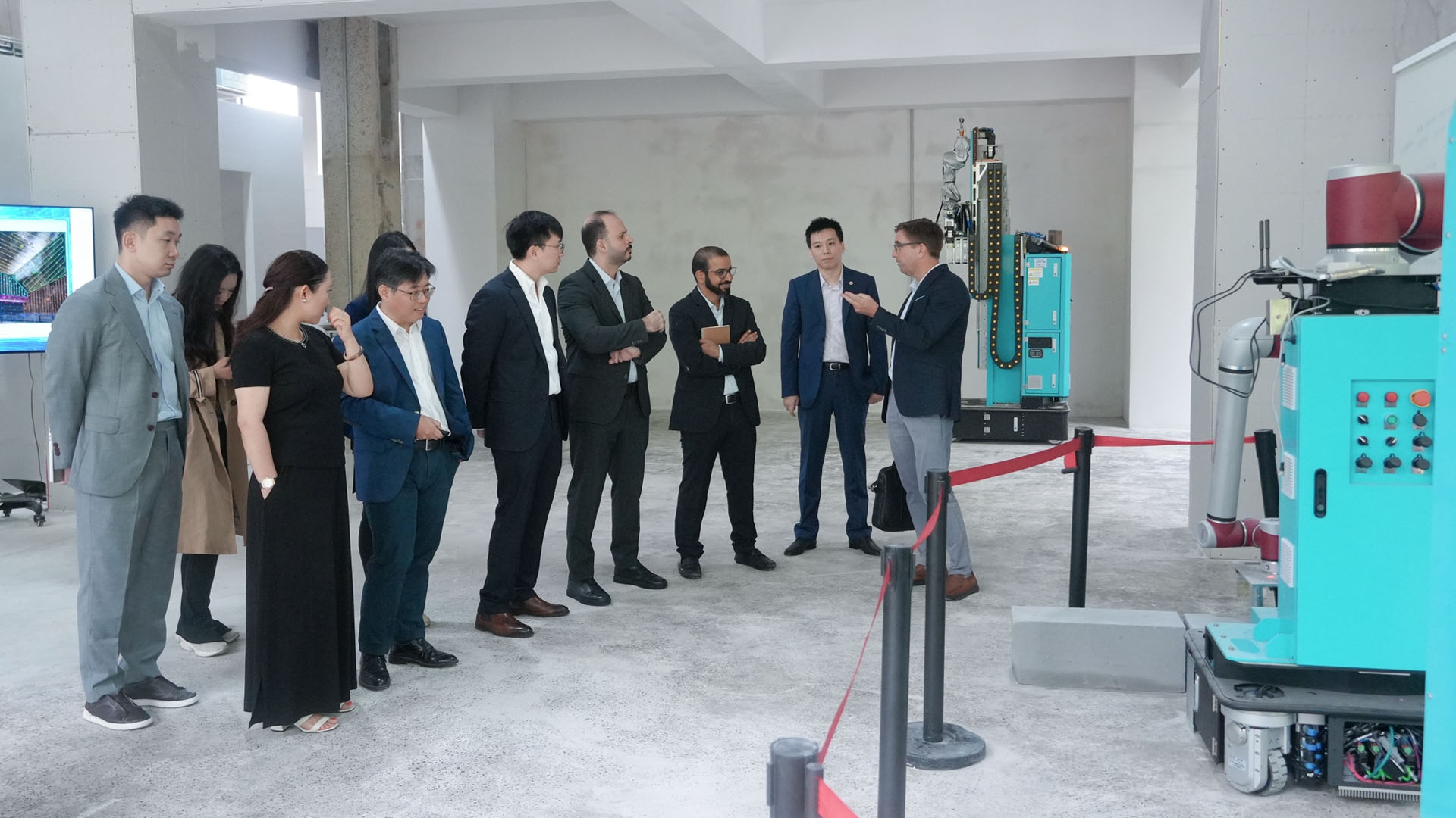"Welcome to the Modon Holding UAE delegation visiting Shanghai Weijian Technology, jointly exploring new opportunities for regional cooperation in construction robotics!"(圖3) "Welcome to the Modon Holding UAE delegation visiting Shanghai Weijian Technology, jointly exploring new opportunities for regional cooperation in construction robotics!"(圖3)
